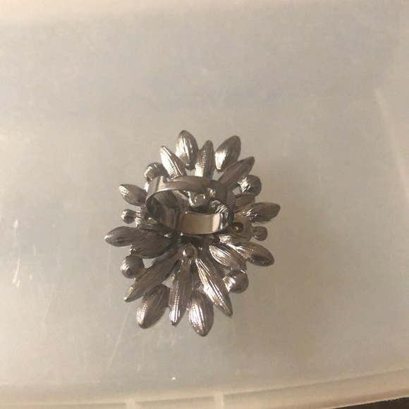 🌸2/$30🌸Antique crystal ring - Picture 4 of 5
